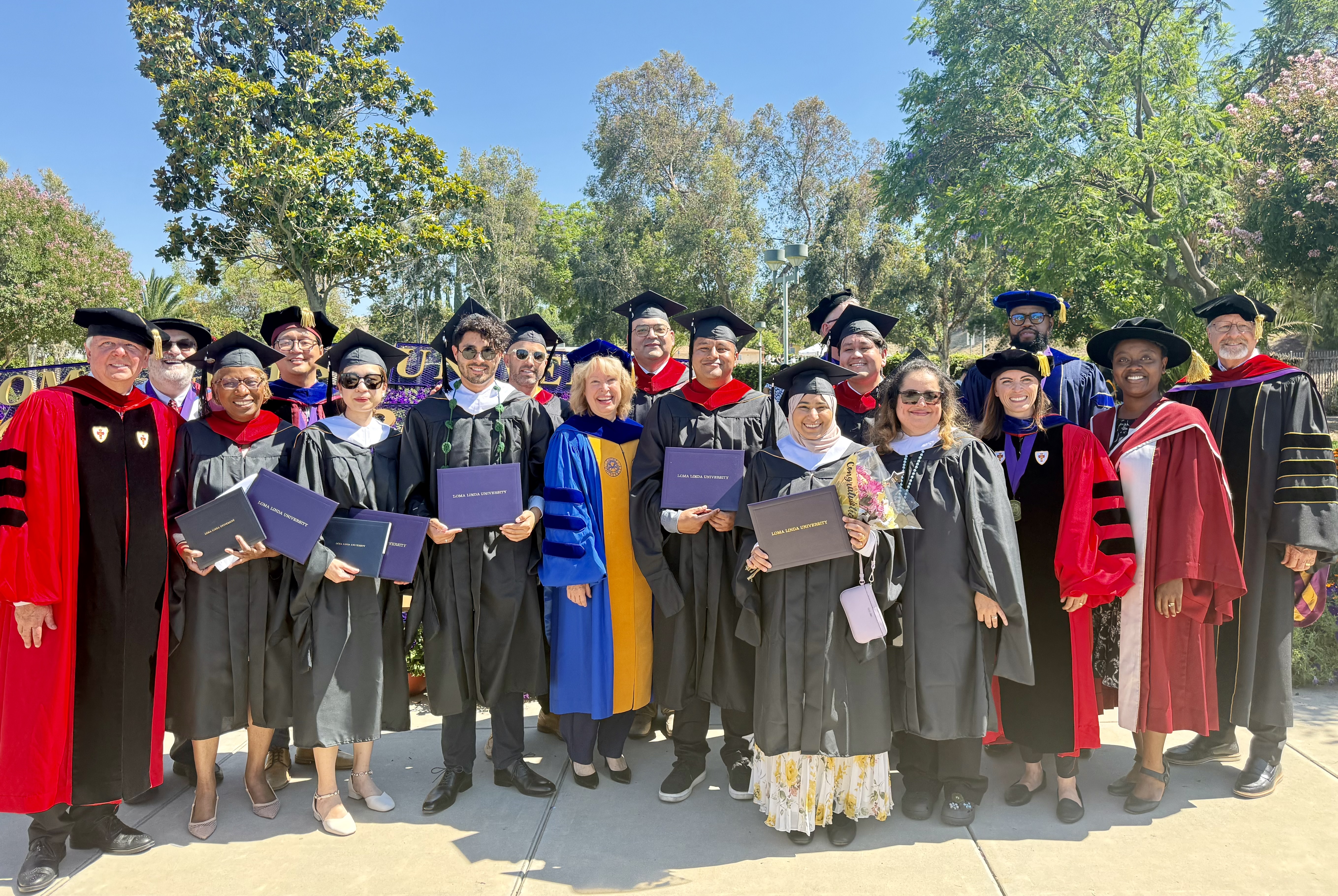 School of Religion graduates and faculty