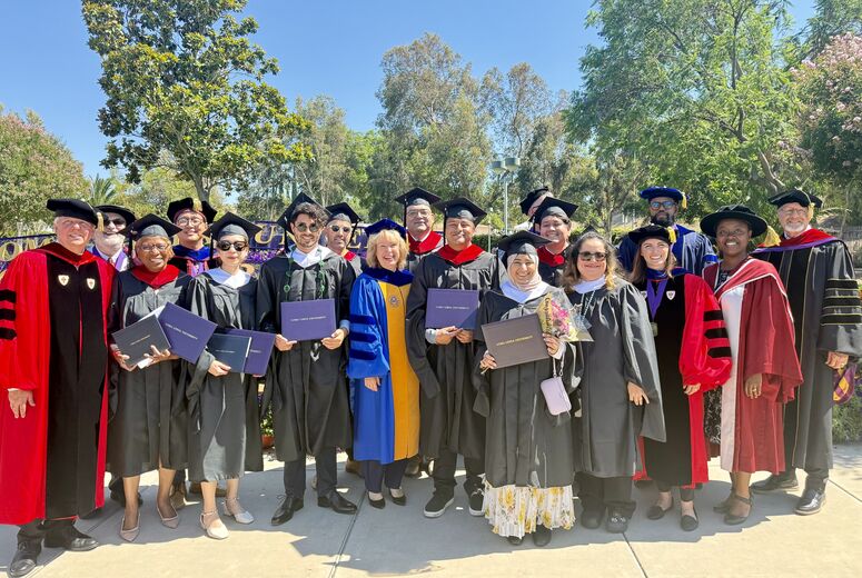 School of Religion graduates and faculty
